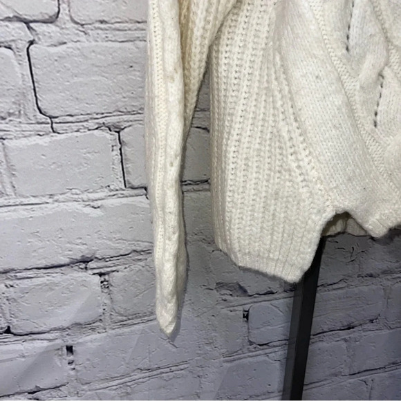 Anthropologie ivory sweater women’s medium - Picture 2 of 7